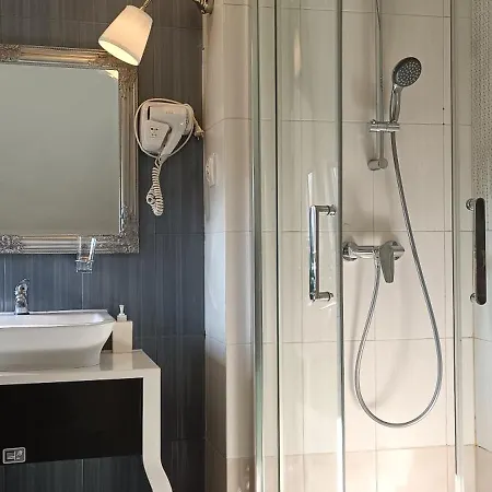 Weneda Bed & Breakfast 3*