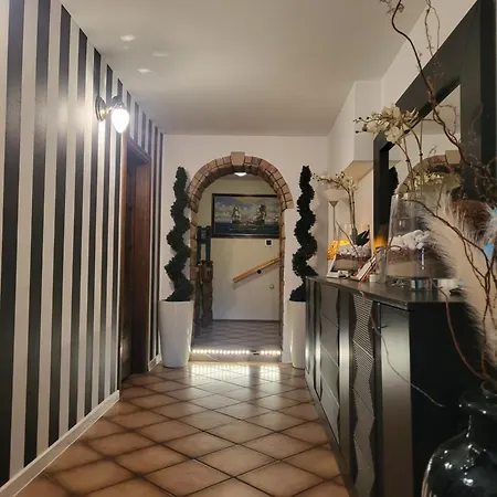 Weneda 3* غدينيا